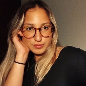 Meet your Posher, Valeria